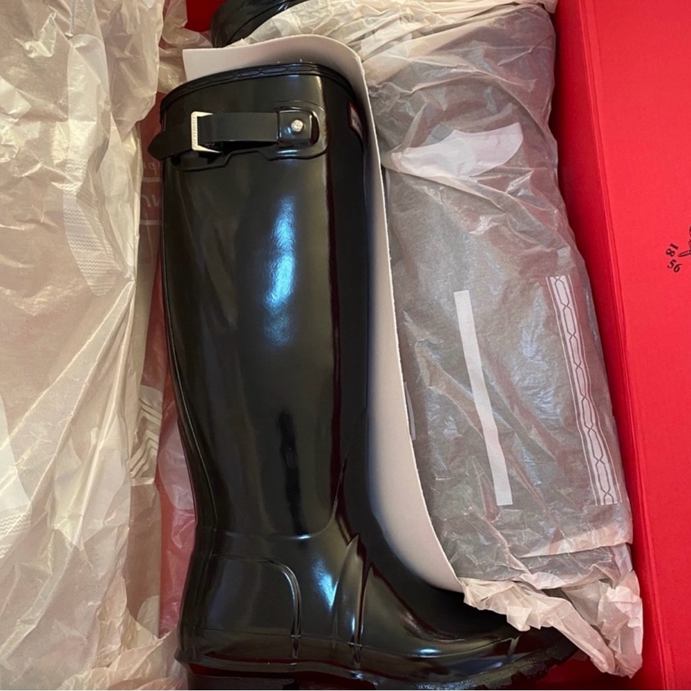 NWT Hunter original tall gloss rain boots black